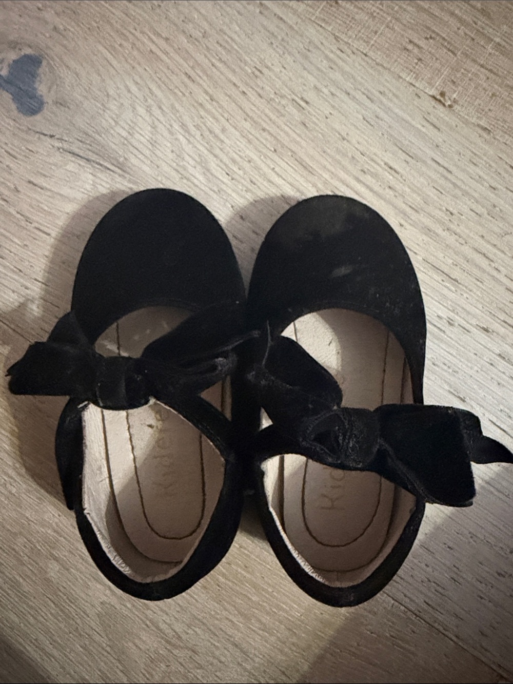 Girls Classic Black Velvet Mary Jane with Bow